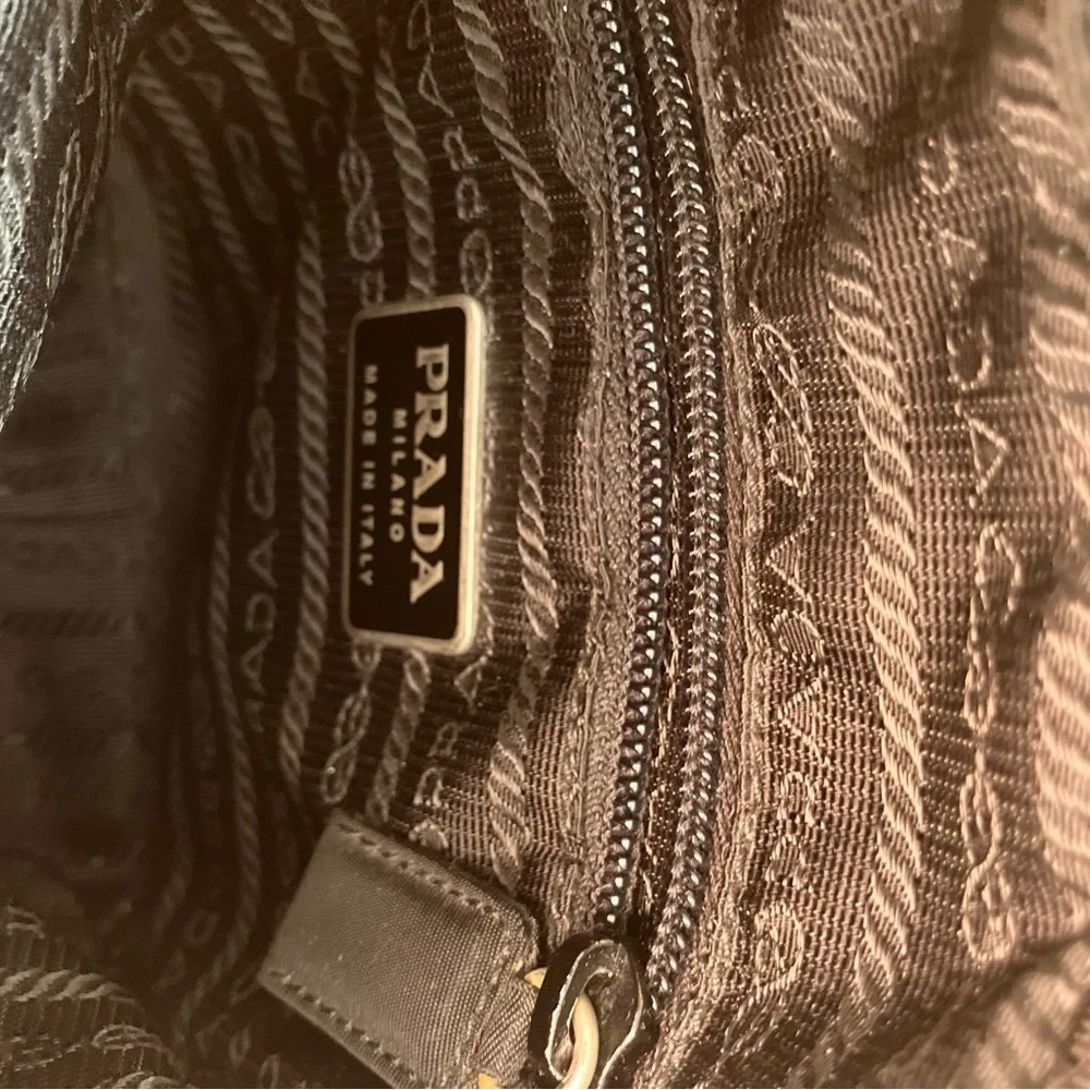 Prada Black Crossbody Bag Nylon with adjustable shoulder strap zipper - Picture 6 of 10